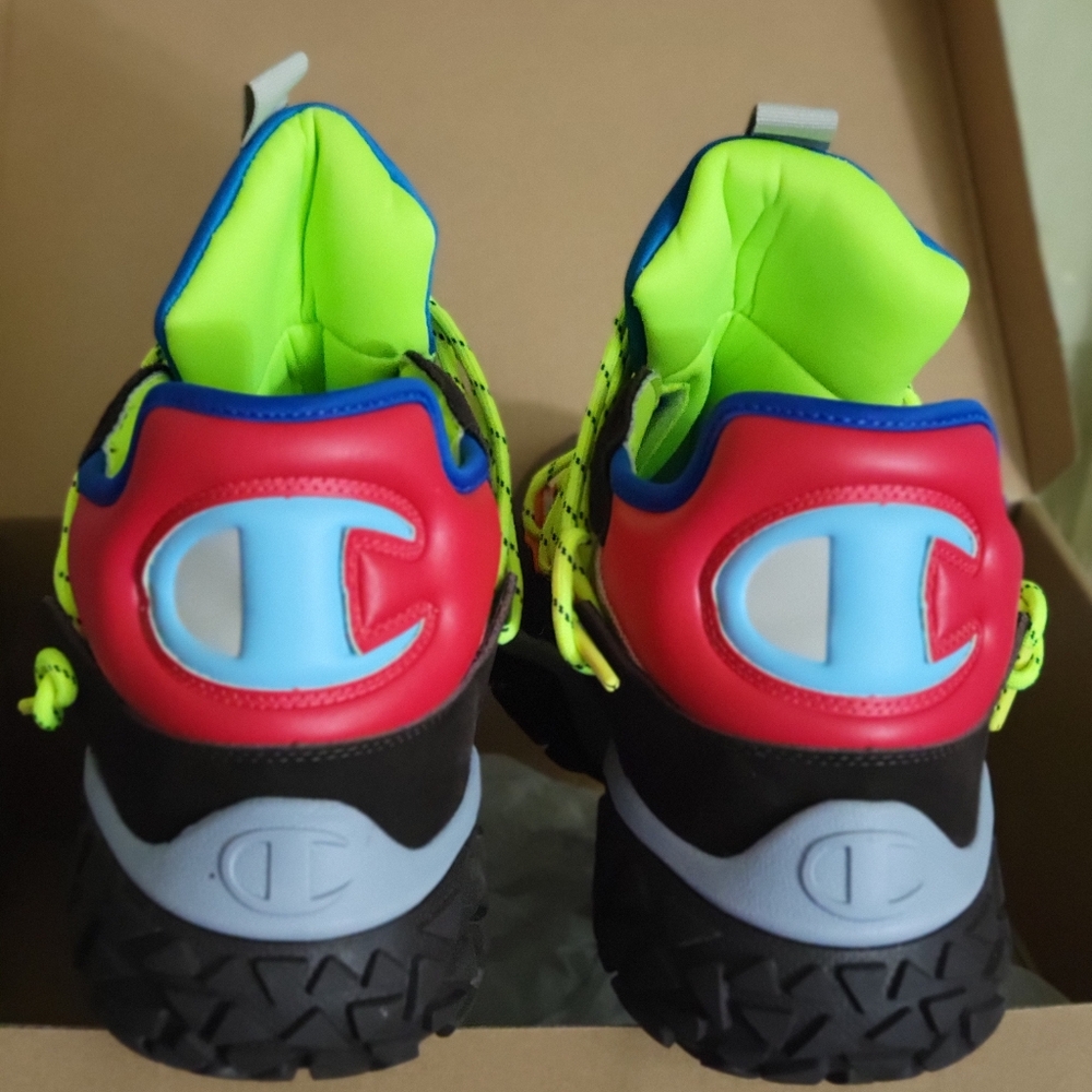 Champion. .Size 12 Mens. Multicolor - Picture 10 of 11